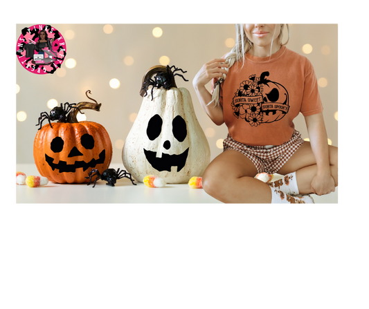SORTA SWEET SORTA SPOOKY SCREEN PRINT T-SHIRT