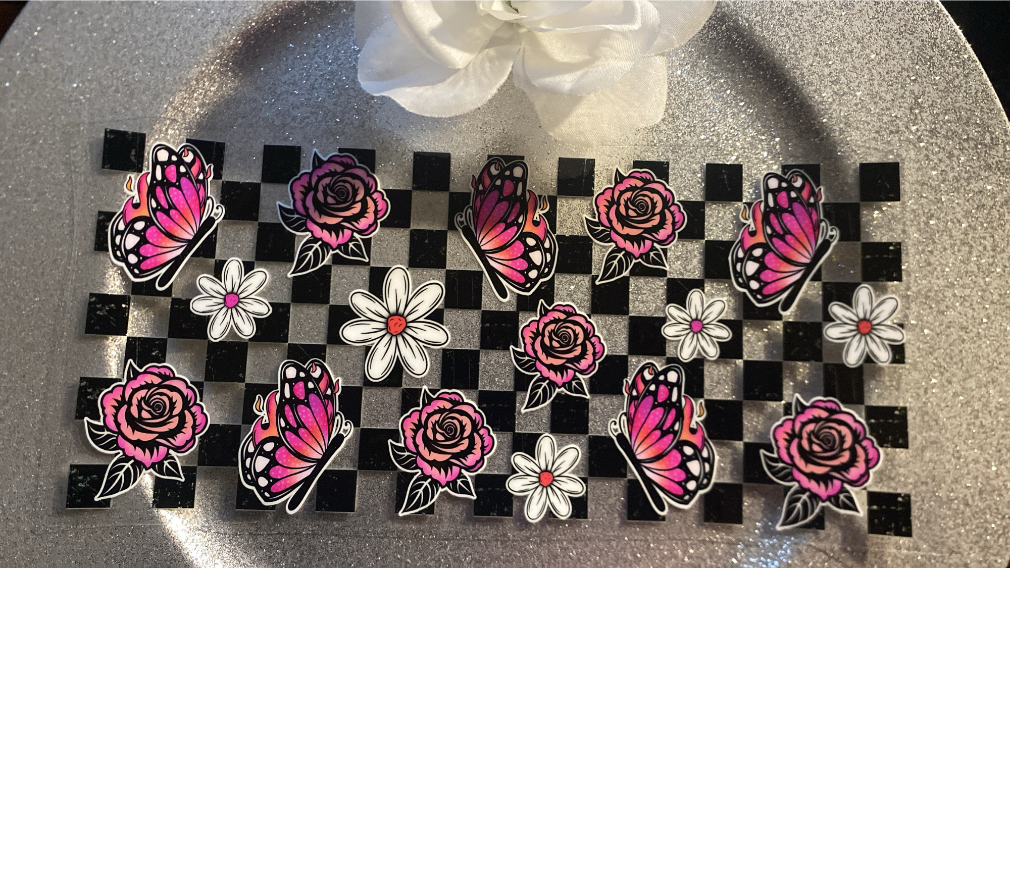 CHECKERS, BOWS & BUTTERFLIES
